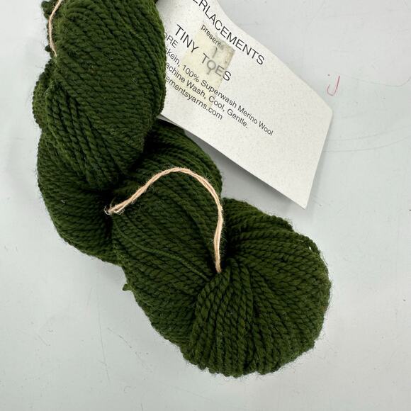 Interlacements Tiny Toes Yarn Hand Dyed Judy Ditmore Green SuperWash Merino Wool - Picture 5 of 9